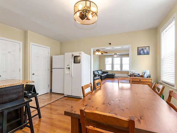 4th image of 4624 189th St