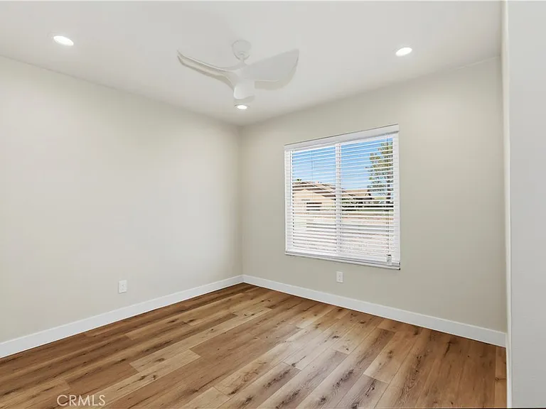 11471 Hollyvale Ave — Photo 14