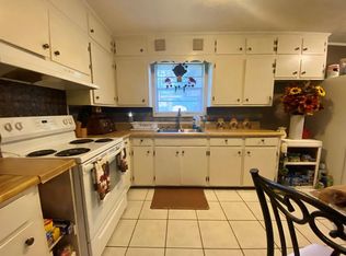 185 S Cromartie St, Hazlehurst, GA 31539