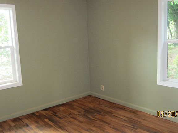 2nd image of 11851 E Burnside St