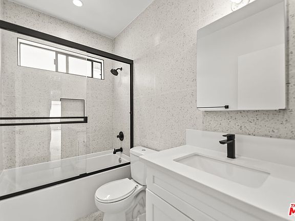 4th image of 1254 9th St #1254C