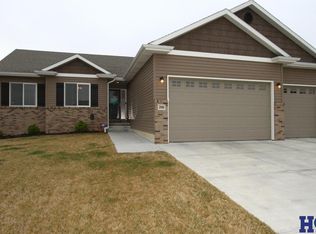 2016 N 95th St, Lincoln, NE 68505