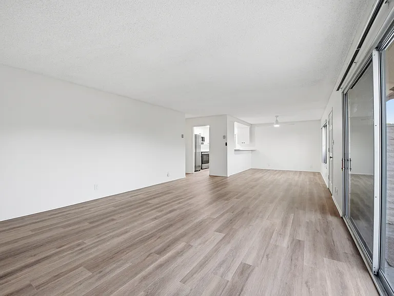 1022 San Marino Dr — Photo 6
