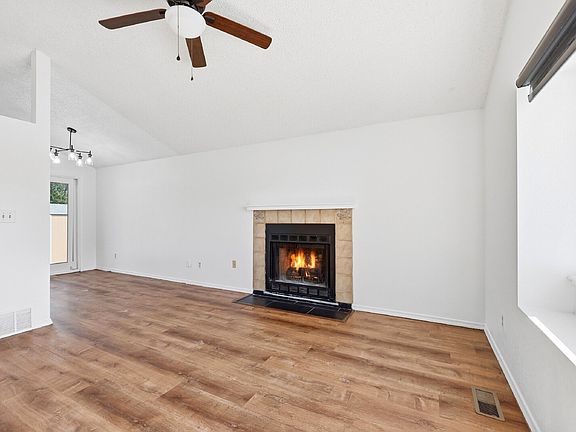 5th image of 701 Autumn Pl