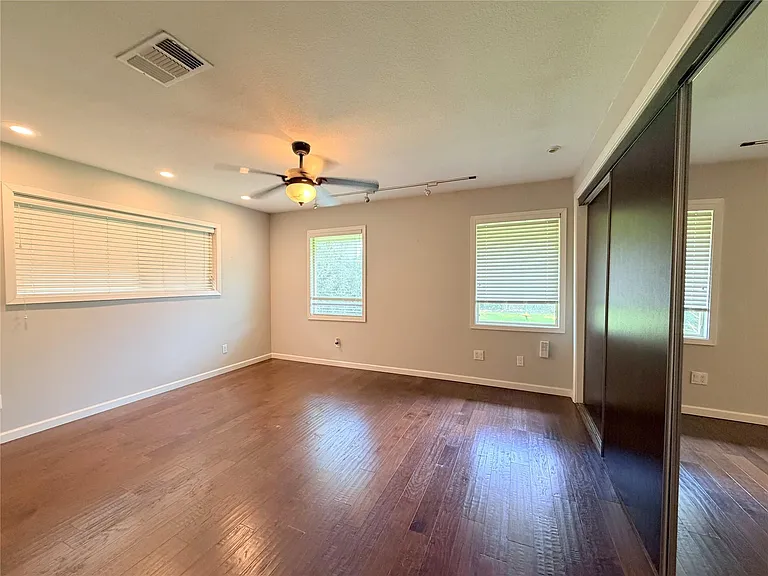 5019 Yarwell Dr — Photo 20