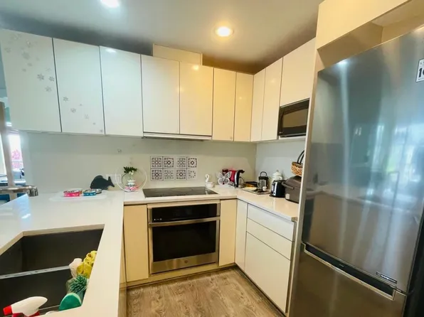 5983 Gray Ave, Greater Vancouver, BC V6S 0A9
