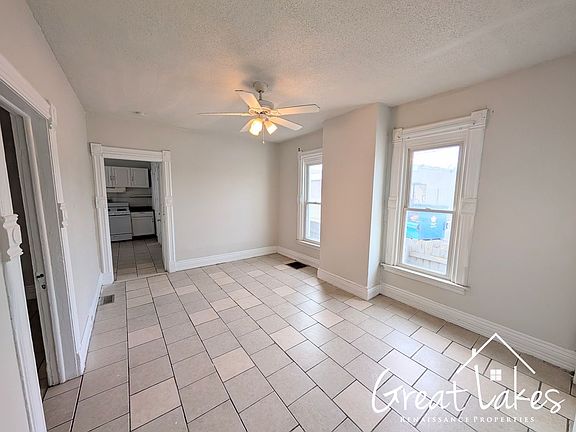 2nd image of 1729 Vinewood St APT 1