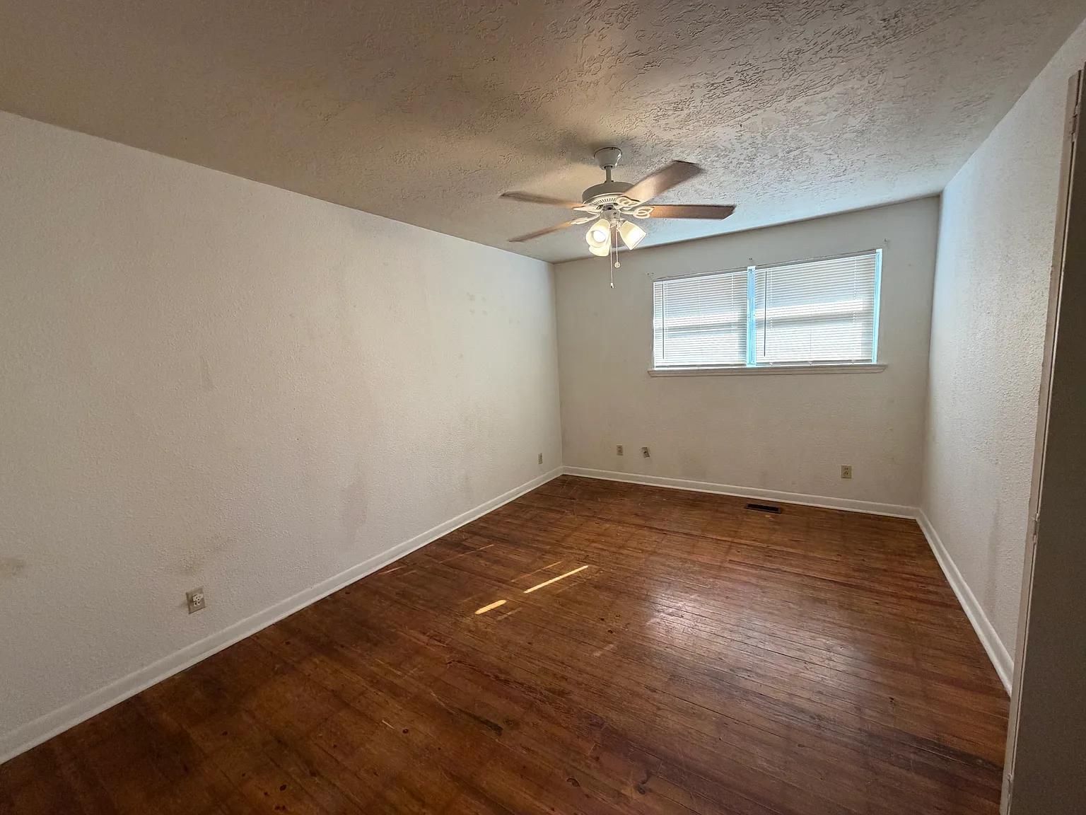 3 bed, 1460 sqft, $1,375 — Photo 4