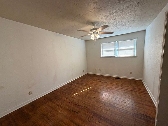 4th image of 324 W Comanche St