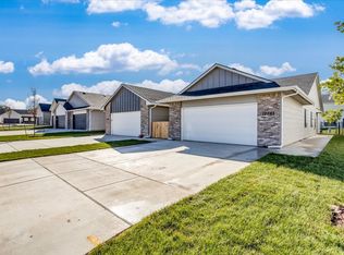 1046 Long Path, Goddard, KS 67052