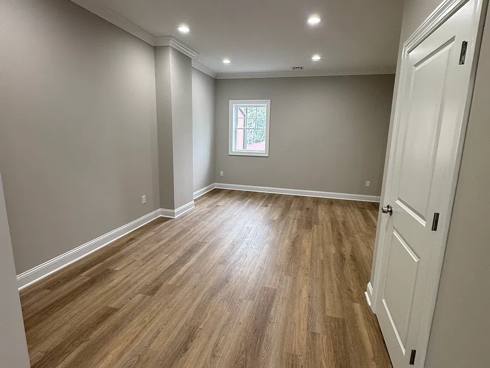 395 Main St #2B