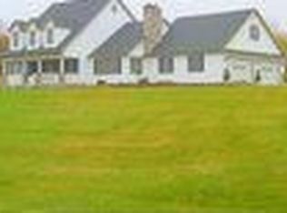 856 S Cottonwood Rd, Walnutport, PA 18088