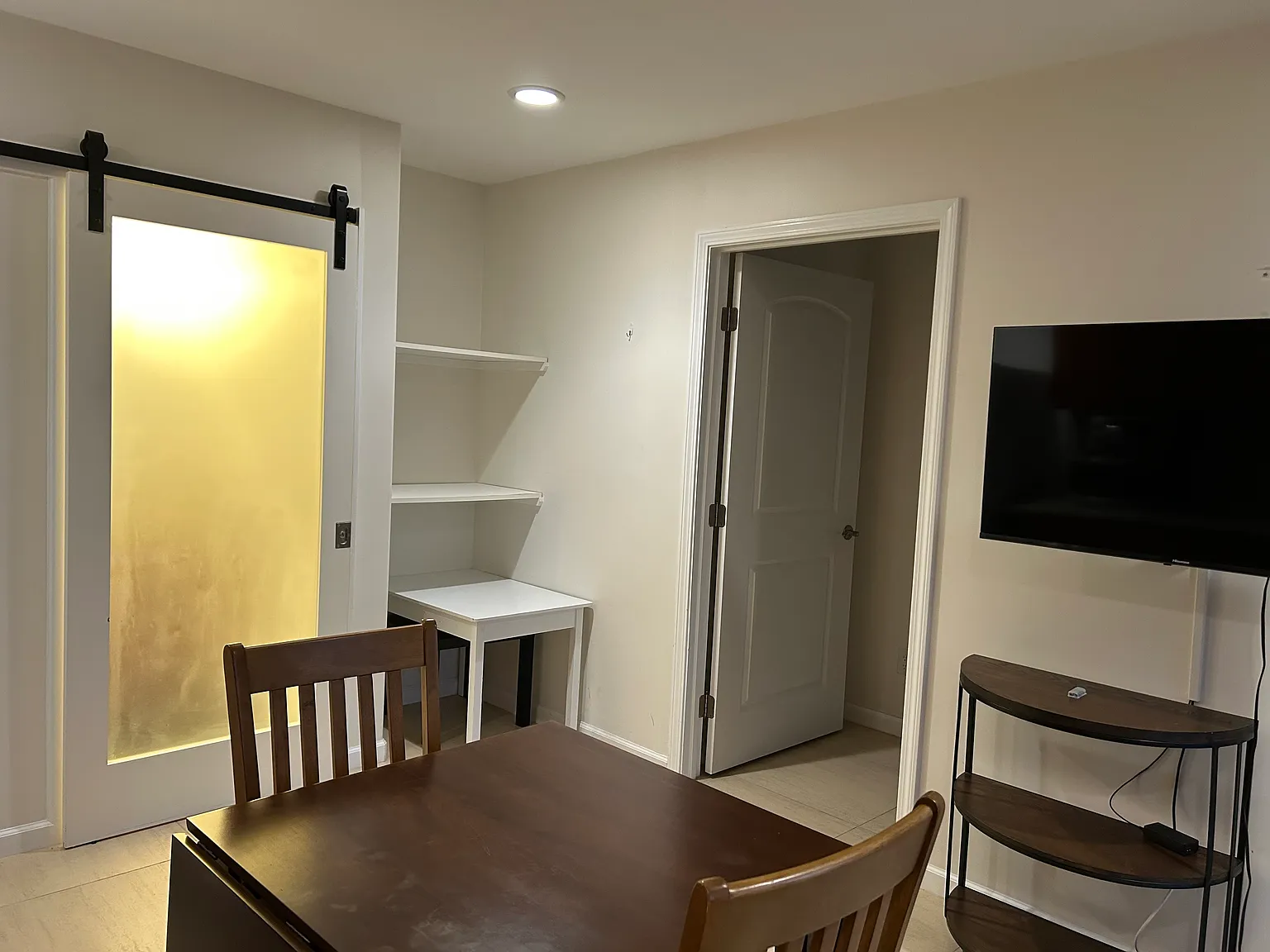 1 bed, $1,800 — Photo 2