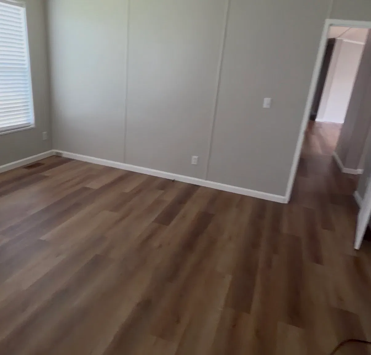 4 bed, 2128 sqft, $2,000 — Photo 4