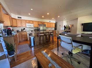 10836 Burnet Ave, Mission Hills, CA 91345