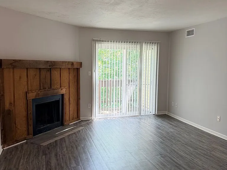 Foxfire West Apartments — Photo 30