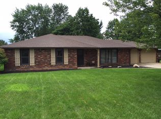 27 S Roby Dr, Anderson, IN 46012