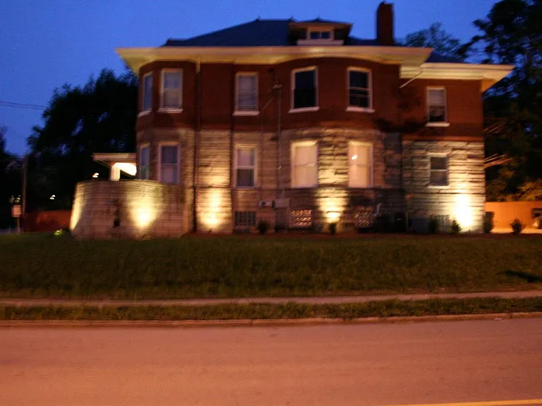 300 McGregor Ave #3 — Photo 1