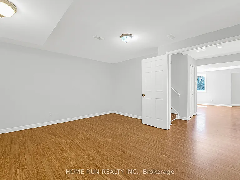 5 Cheltonia Way — Photo 42