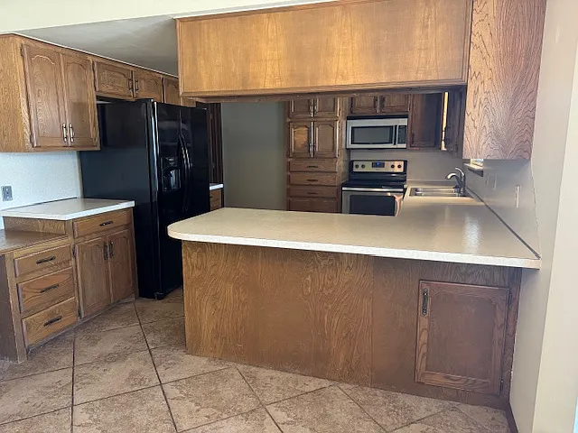 2118 N Crescent Dr — Photo 7