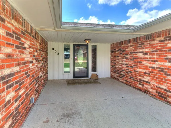 805 Madeline Dr, Shawnee, OK 74801