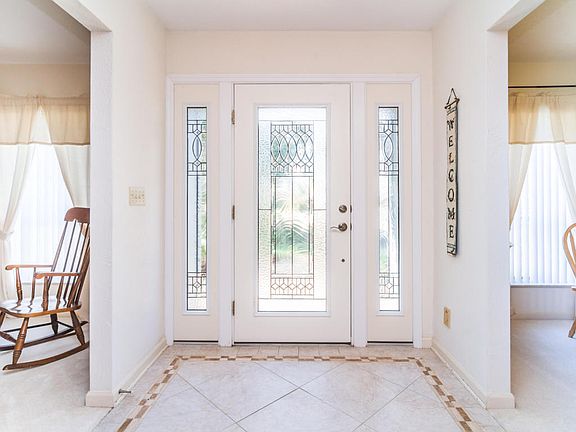 3rd image of 69 Oakmont Cir