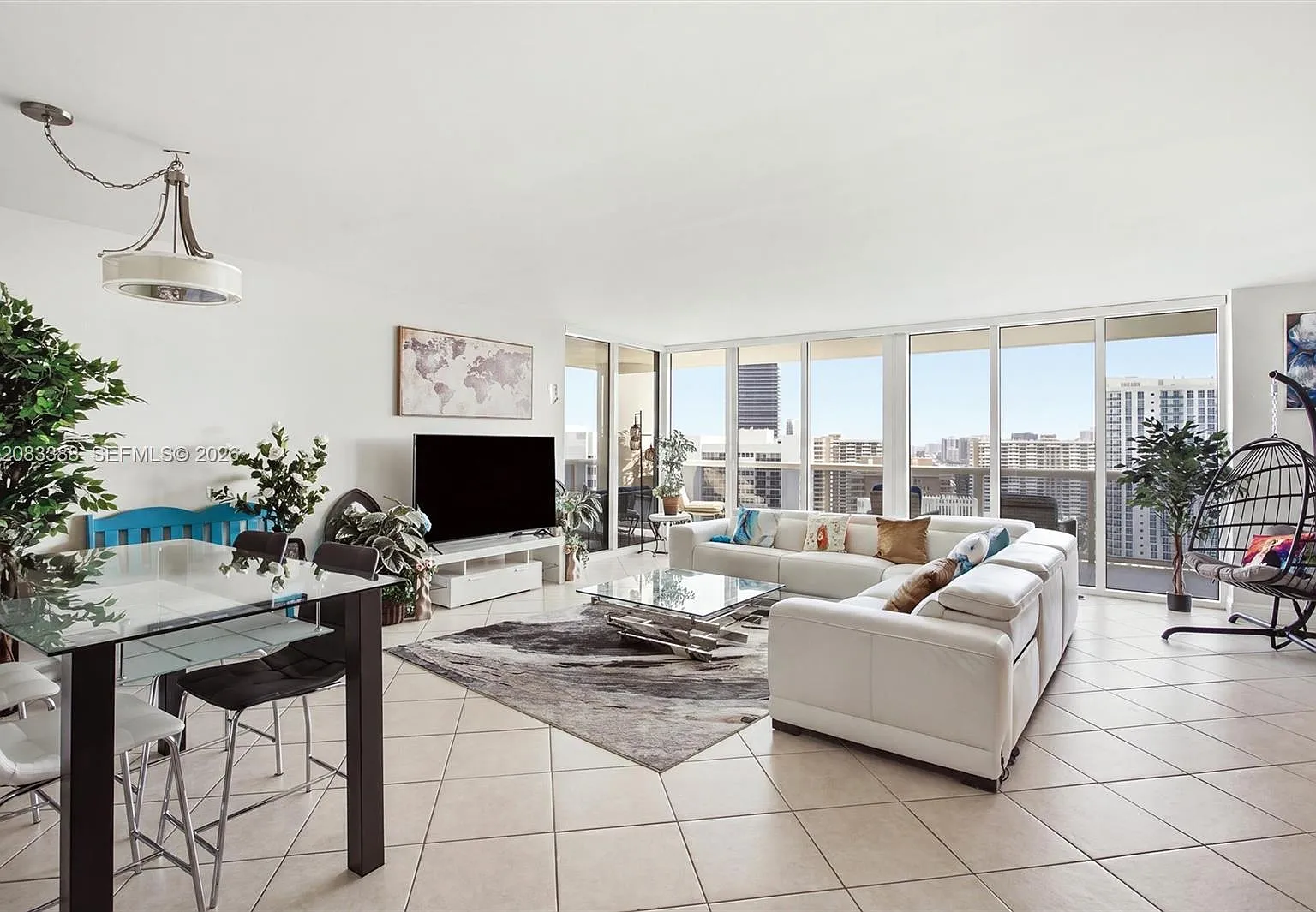 Beach Club Condo — Photo 4