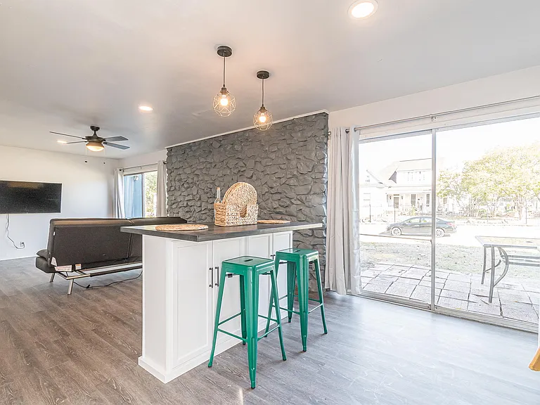 346 Natalen Ave — Photo 4