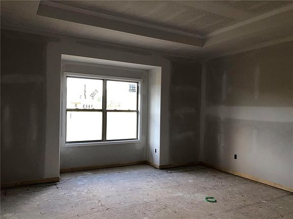4th image of 5212 NE 91st St