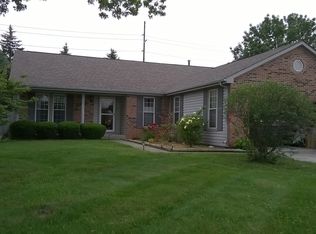 8372 Castle Ridge Ln, Indianapolis, IN 46256