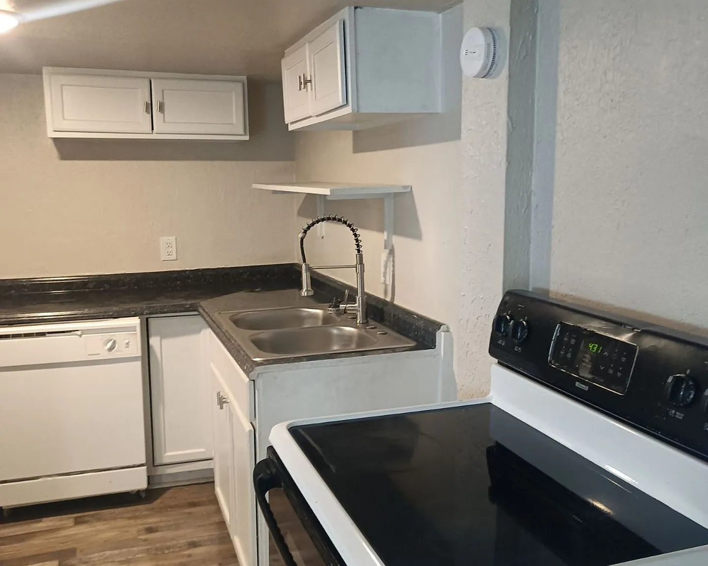 Beautiful 3 bed Bed 1Bath apartment for rent in SE OKC — Photo 4