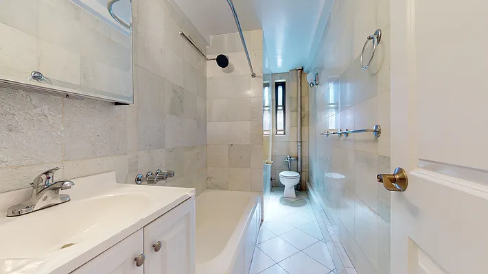 Rented by Bond New York | media 8