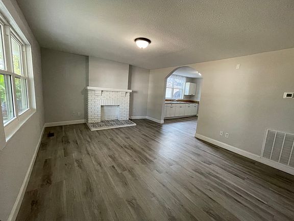 5th image of 1408 Iredell Ave
