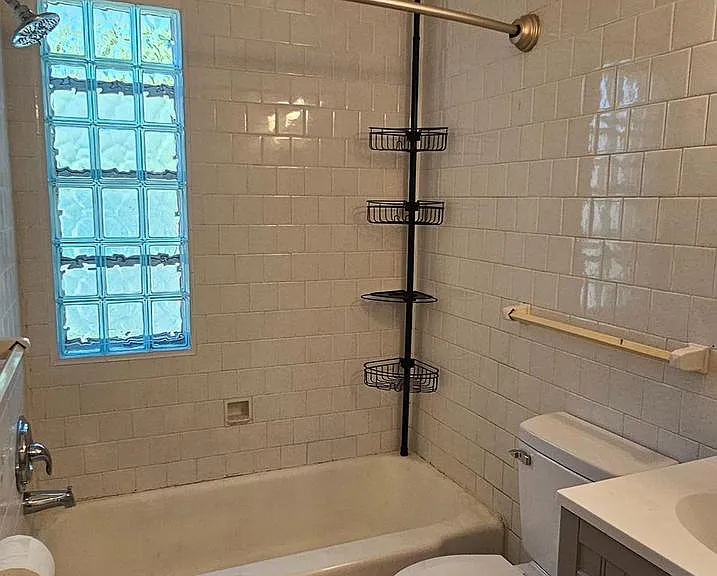 220 E Whitlock Ave — Photo 9
