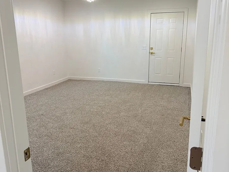 720 Klabzuba Ave — Photo 35