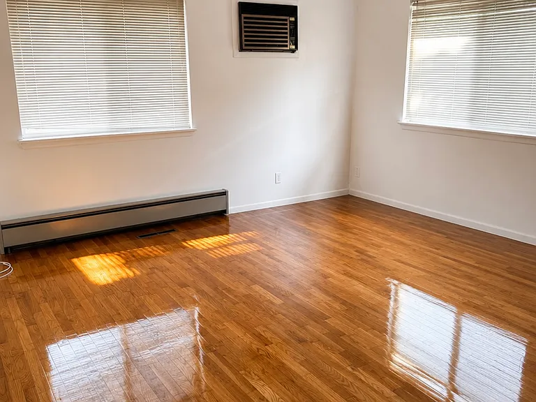 825 W Thomas L Pkwy #4 — Photo 2