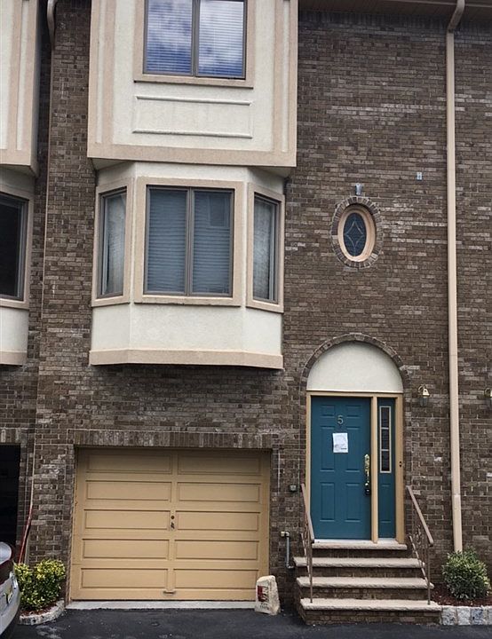 2nd image of 1144 Farm Rd