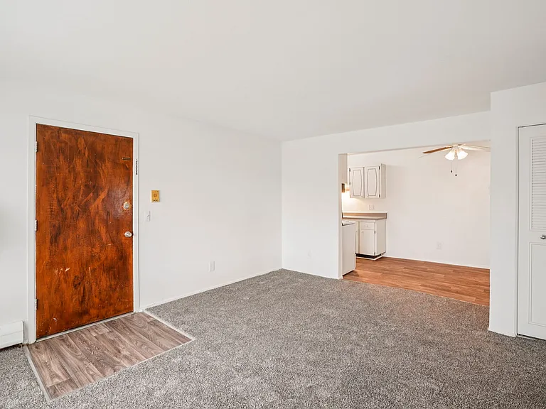 Outer Drive Manor Apartments — Photo 52