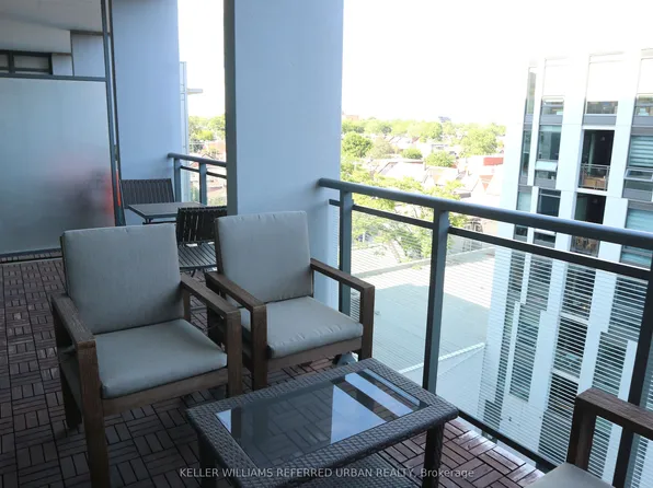 30 Minowan Miikan Ln, Toronto, ON