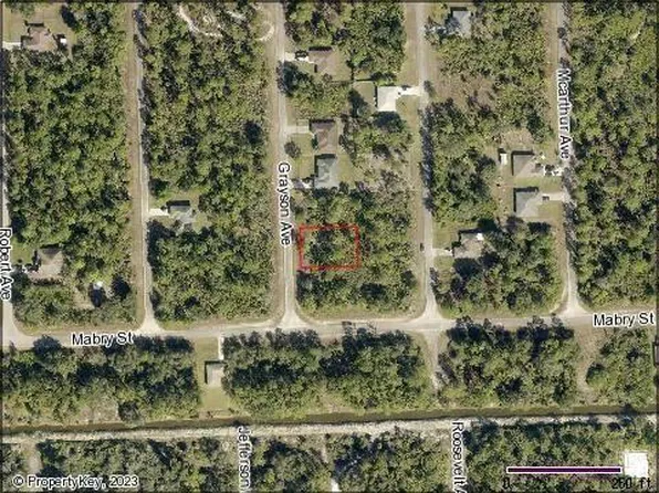 2002 Grayson Avenue, Alva, FL 33920