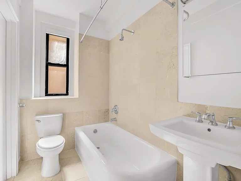 12 E 86th St #326 — Photo 9