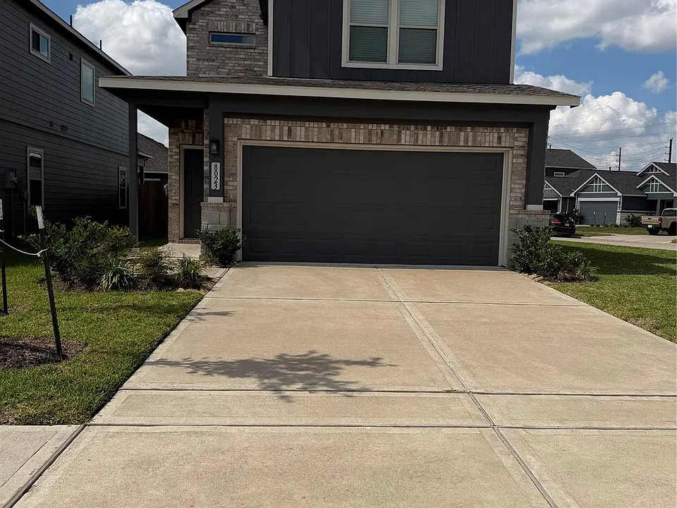 8023 Cypress Country Dr