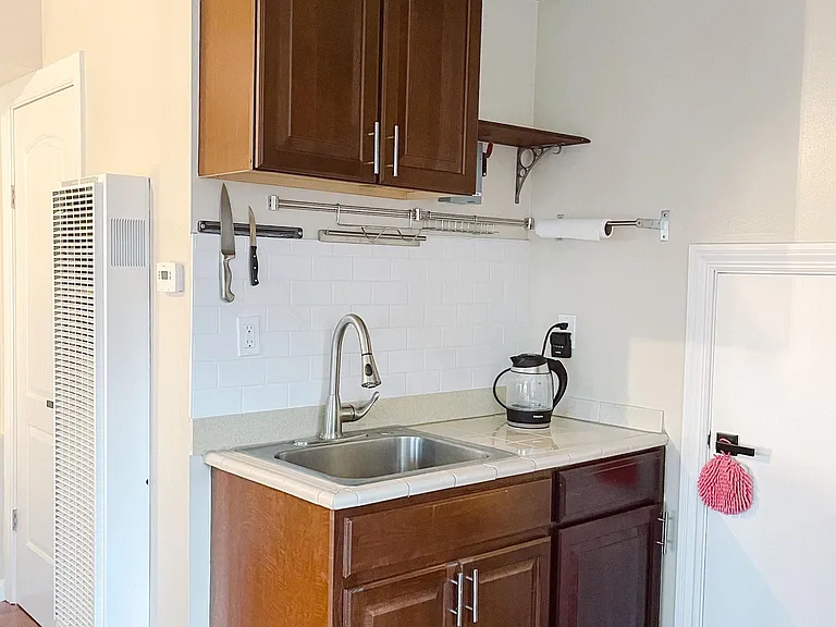 172 Elm Ave — Photo 9