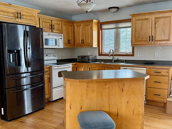 5th image of 22870 Bridgestone Rd NW