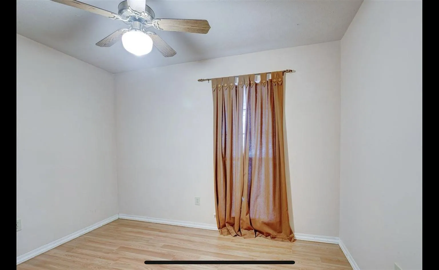 3 bed, 1444 sqft, $2,200 — Photo 4
