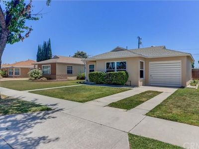 9122 Olive St, Bellflower, CA, 90706