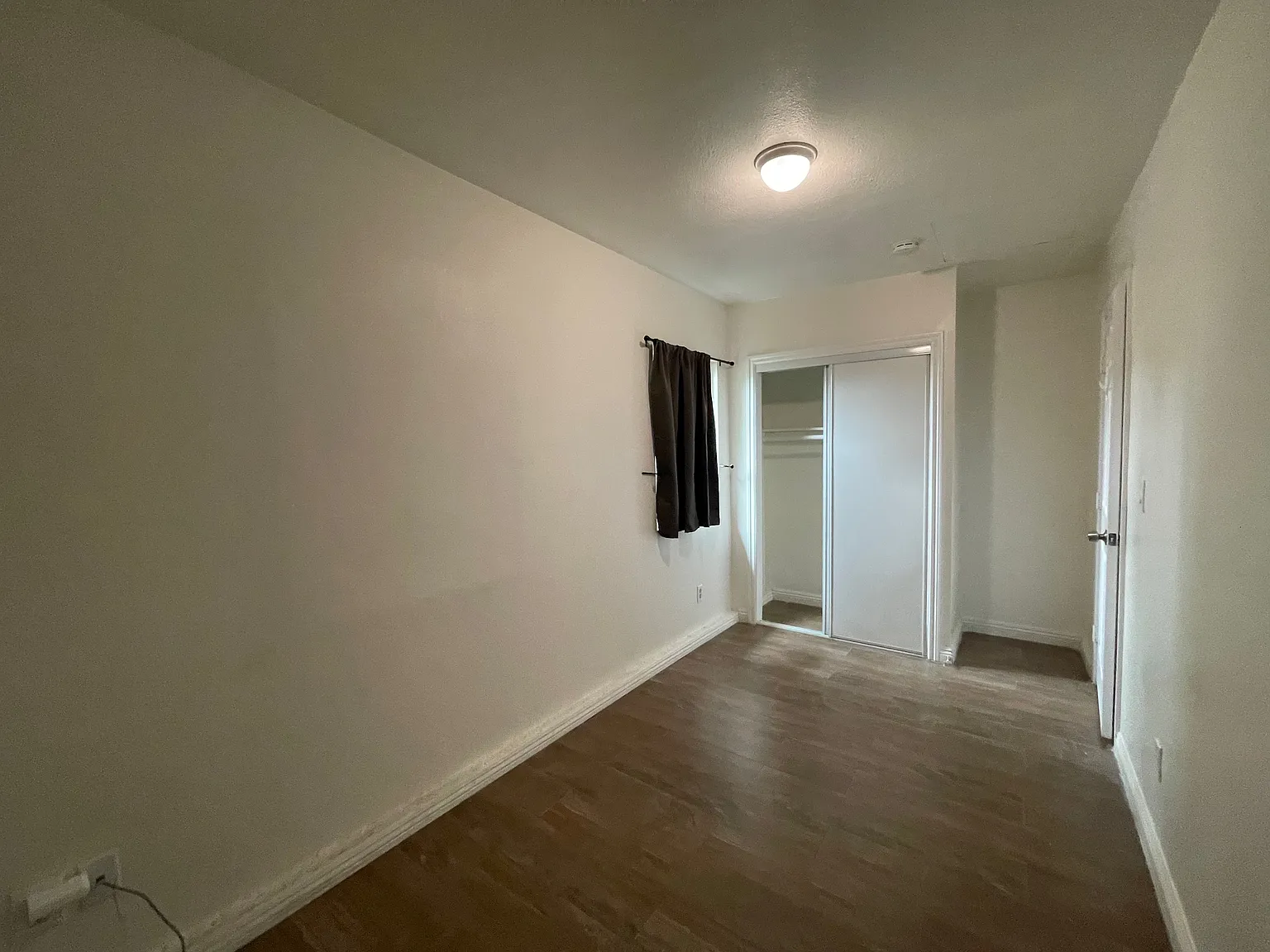 2 bed, 650 sqft, $2,000 — Photo 2