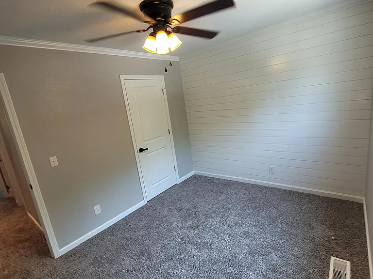 219 E 4th St #219 — Photo 13