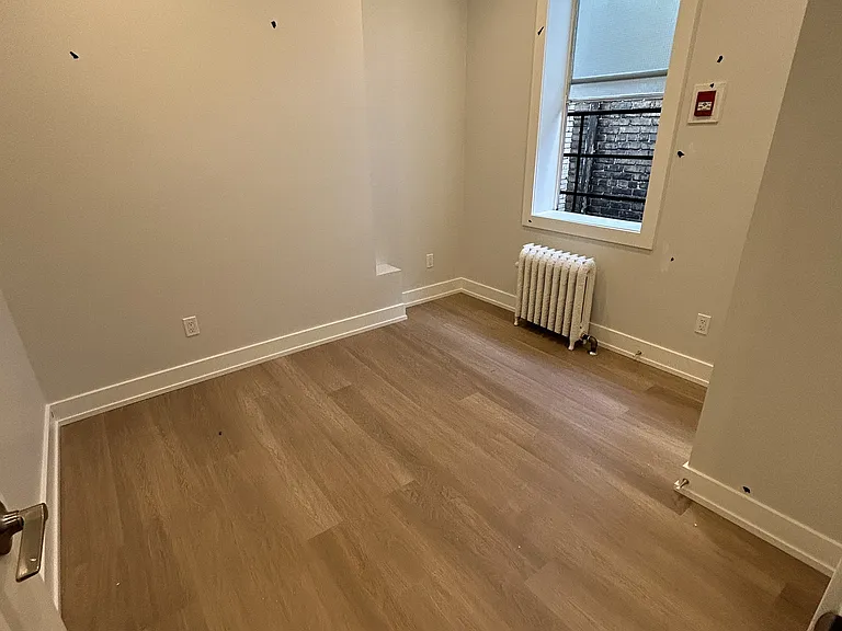 592 Church St #10 — Photo 15