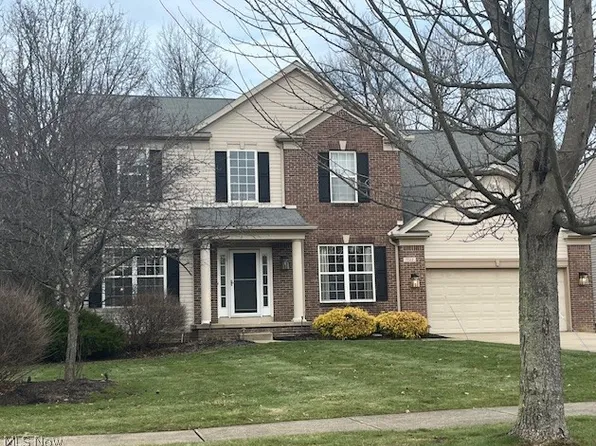 1722 Kendal Dr, Broadview Heights, OH 44147
